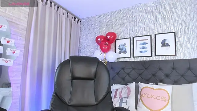 Snapshot of emma__smith1 chatting on February 15, 2025, 12:22 pm emma  smith1 online show from February 15, 2025, 12:22 pm