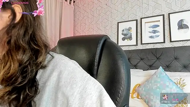 Snapshot of emma__smith1 chatting on March 7, 2025, 12:34 pm emma  smith1 online show from March 7, 2025, 12:34 pm