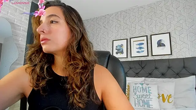 Snapshot of emma__smith1 chatting on March 10, 2025, 12:59 pm emma  smith1 online show from March 10, 2025, 12:59 pm