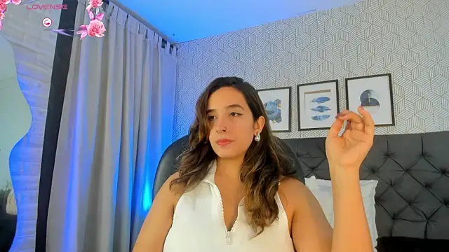 Snapshot of emma__smith1 chatting on March 11, 2025, 1:34 pm emma  smith1 online show from March 11, 2025, 1:34 pm