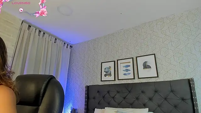 Snapshot of emma__smith1 chatting on March 15, 2025, 12:24 pm emma  smith1 online show from March 15, 2025, 12:24 pm