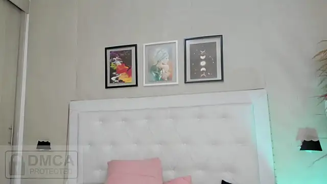 emma  smith1 online show from March 28, 2026, 10:15 am