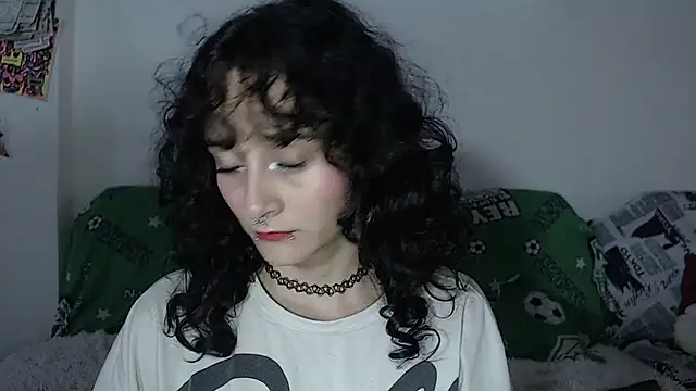 Snapshot of kitty22_ chatting on December 17, 2024, 1:16 pm kitty22  online show from December 17, 2024, 1:16 pm