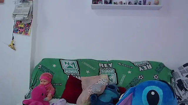 Snapshot of kitty22_ chatting on December 24, 2024, 2:01 pm kitty22  online show from December 24, 2024, 2:01 pm