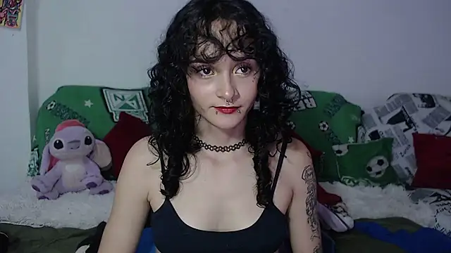 Snapshot of kitty22_ chatting on December 28, 2024, 3:15 pm kitty22  online show from December 28, 2024, 3:15 pm