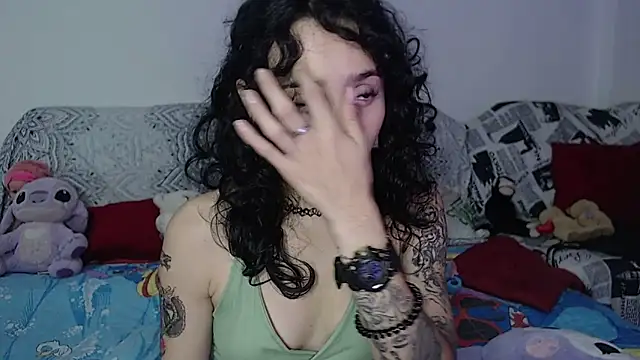 Snapshot of kitty22_ chatting on January 10, 2025, 2:02 pm kitty22  online show from January 10, 2025, 2:02 pm