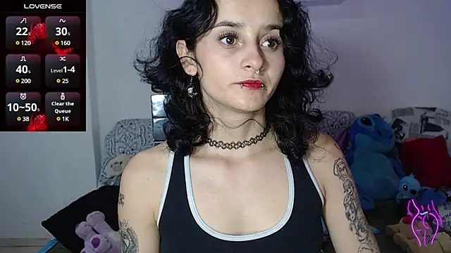 Snapshot of kitty22_ chatting on February 17, 2025, 2:04 pm kitty22  online show from February 17, 2025, 2:04 pm