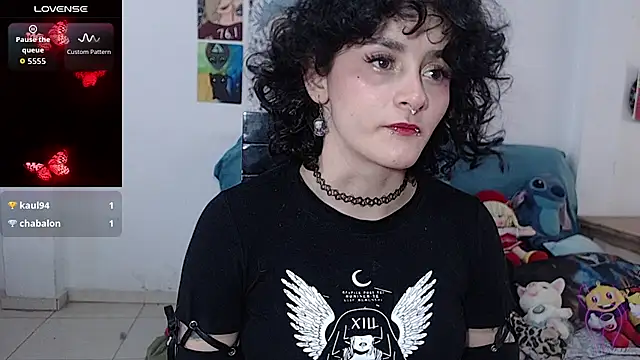Snapshot of kitty22_ chatting on September 26, 2025, 2:43 pm kitty22  online show from September 26, 2025, 2:43 pm
