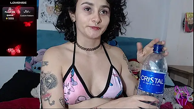 Snapshot of kitty22_ chatting on October 4, 2025, 1:53 pm kitty22  online show from October 4, 2025, 1:53 pm