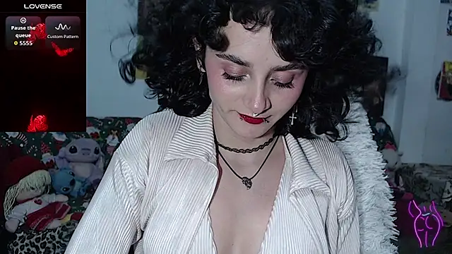 kitty22  online show from December 20, 2025, 11:06 am