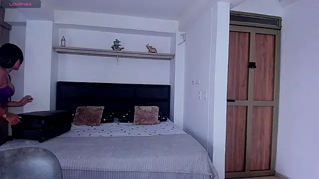 Snapshot of AbrilStivenson_ chatting on September 18, 2025, 2:52 pm AbrilStivenson online show from September 18, 2025, 2:52 pm