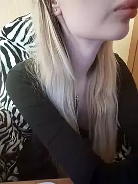 Elza kom online show from March 8, 2025, 6:21 am