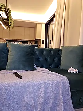 Laurahorney xo online show from February 24, 2025, 9:52 pm