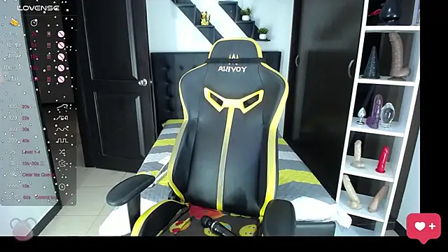 kendalladam online show from September 25, 2025, 8:23 pm