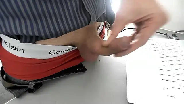 sperma tributes online show from March 26, 2026, 1:28 pm