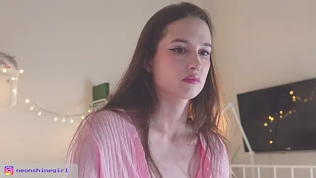 NeonShine online show from December 22, 2025, 5:26 am