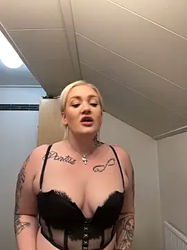 QueenOfFknBj online show from December 27, 2024, 10:26 pm