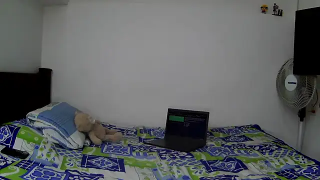 TheKing6ix9ine69 online show from December 6, 2024, 4:58 am