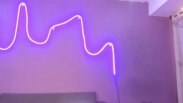 lanna bx online show from September 14, 2025, 4:39 pm