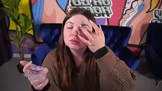 RosieMoons online show from October 6, 2025, 7:22 pm