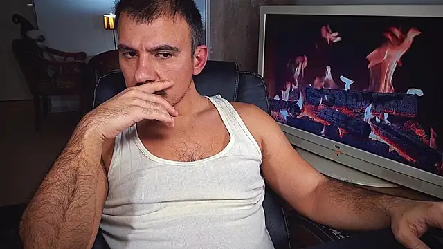 Snapshot of officeman7 chatting on December 20, 2024, 5:51 pm officeman7 online show from December 20, 2024, 5:51 pm