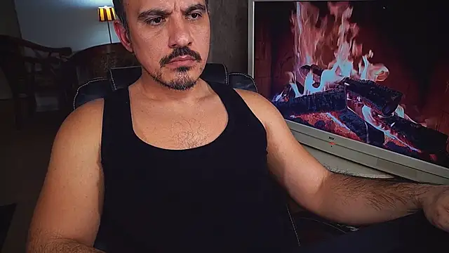 Snapshot of officeman7 chatting on January 11, 2025, 6:12 pm officeman7 online show from January 11, 2025, 6:12 pm