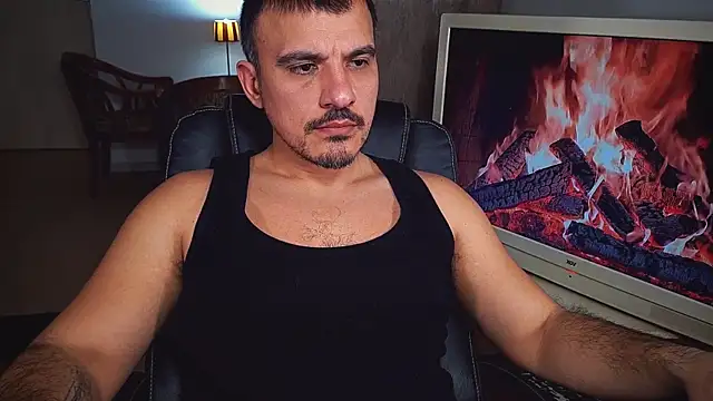 Snapshot of officeman7 chatting on January 19, 2025, 4:36 pm officeman7 online show from January 19, 2025, 4:36 pm