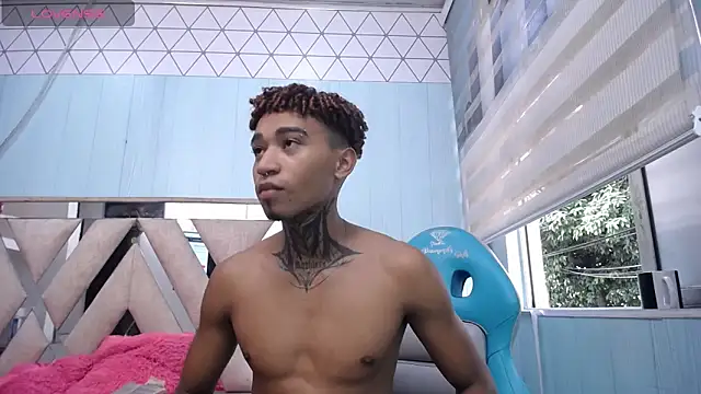 sexy blacks  online show from February 15, 2025, 3:50 pm