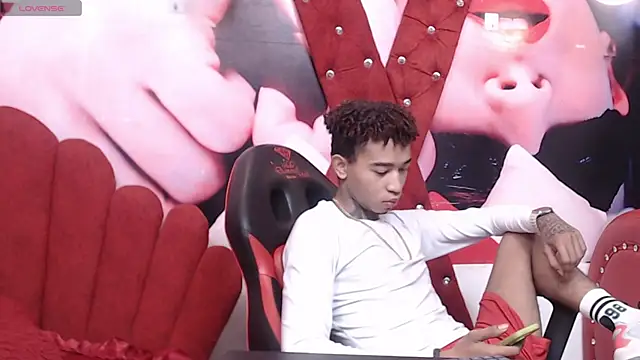 sexy blacks  online show from September 9, 2025, 11:21 am