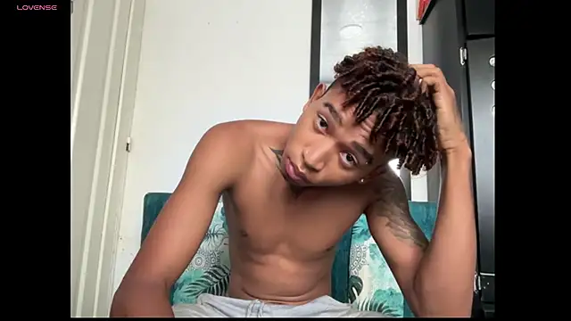 sexy blacks  online show from October 22, 2025, 12:27 pm