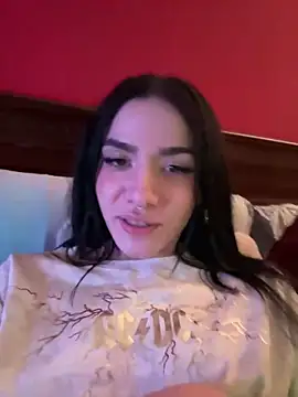 Snapshot of ShannonShanny chatting on December 17, 2024, 9:49 pm ShannonShanny online show from December 17, 2024, 9:49 pm