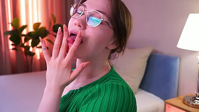 askaudrey  online show from April 9, 2026, 1:38 pm