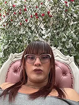 miss gisselle online show from November 22, 2025, 3:22 pm