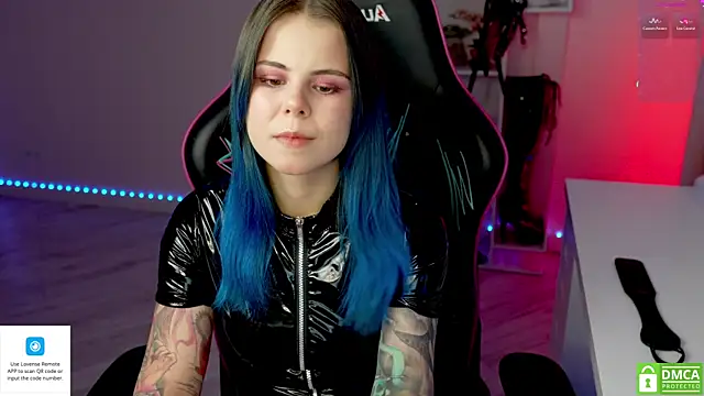 Latex Kitty online show from January 14, 2026, 2:23 pm