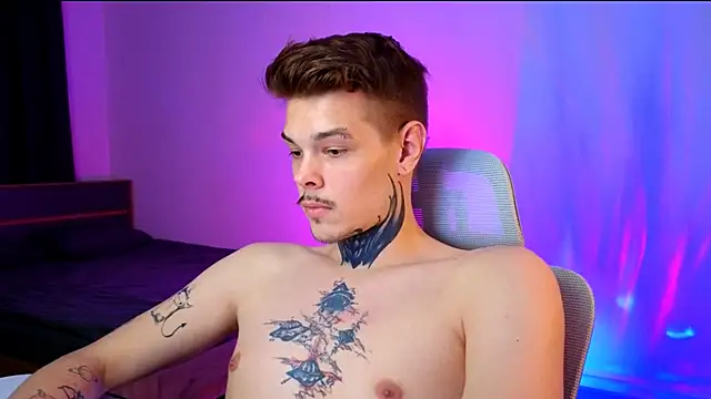 DENIS HERE online show from February 16, 2026, 11:12 pm