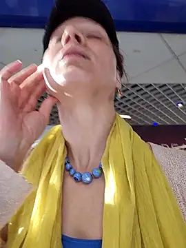 Exhibitionsplit online show from November 27, 2025, 1:13 pm