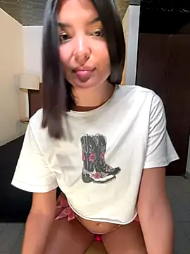 Snapshot of FoxyMx chatting on November 30, 2025, 3:10 am FoxyMx online show from November 30, 2025, 3:10 am