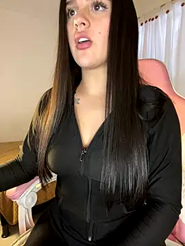 violet-333 online show from December 15, 2025, 6:34 pm