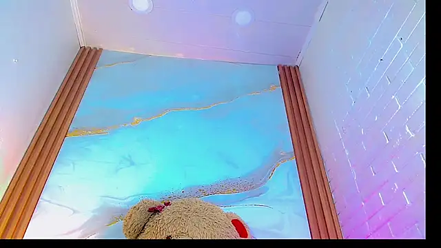 CoralineSweett online show from November 22, 2025, 7:13 pm