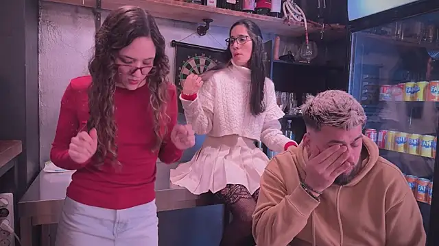 Snapshot of barfantasy chatting on February 10, 2025, 7:49 pm barfantasy online show from February 10, 2025, 7:49 pm