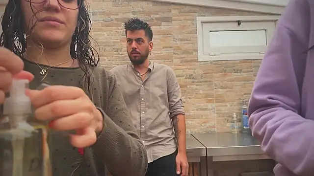 Snapshot of barfantasy chatting on September 12, 2025, 8:14 am barfantasy online show from September 12, 2025, 8:14 am