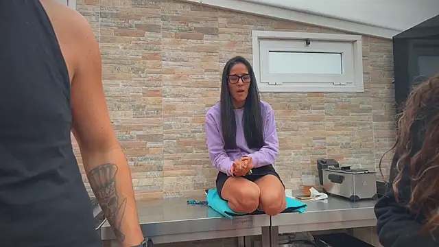 Snapshot of barfantasy chatting on October 1, 2025, 8:53 am barfantasy online show from October 1, 2025, 8:53 am