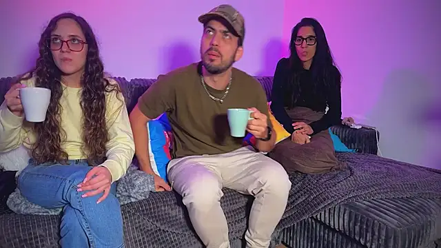 Snapshot of barfantasy chatting on November 15, 2025, 10:56 am barfantasy online show from November 15, 2025, 10:56 am