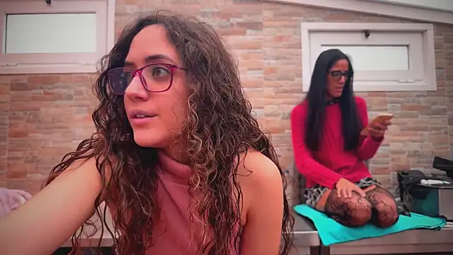 Snapshot of barfantasy chatting on November 27, 2025, 10:28 am barfantasy online show from November 27, 2025, 10:28 am