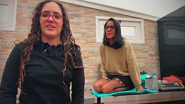 Snapshot of barfantasy chatting on December 22, 2025, 10:56 am barfantasy online show from December 22, 2025, 10:56 am