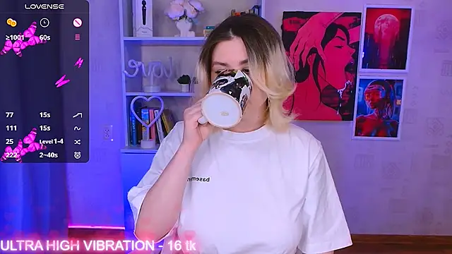 cutie mili online show from March 13, 2025, 6:58 am