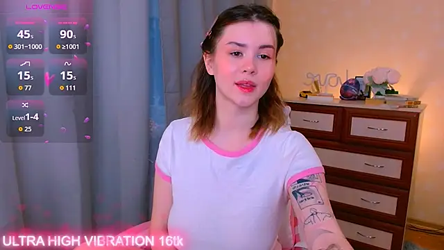 cutie mili online show from October 18, 2025, 9:21 am