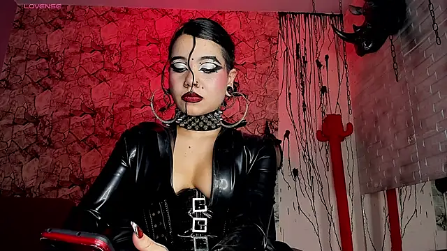 Snapshot of irregular_fetish_ chatting on December 12, 2024, 4:04 am irregular fetish online show from December 12, 2024, 4:04 am