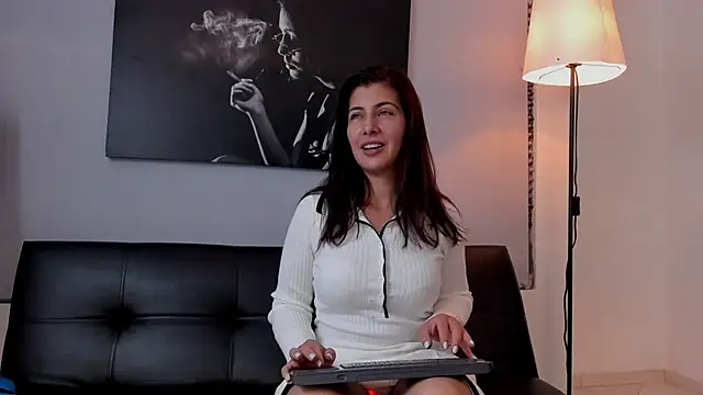 scarlett moore online show from February 8, 2025, 10:50 am