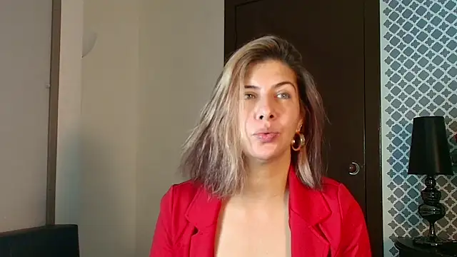 scarlett moore online show from October 2, 2025, 1:40 pm